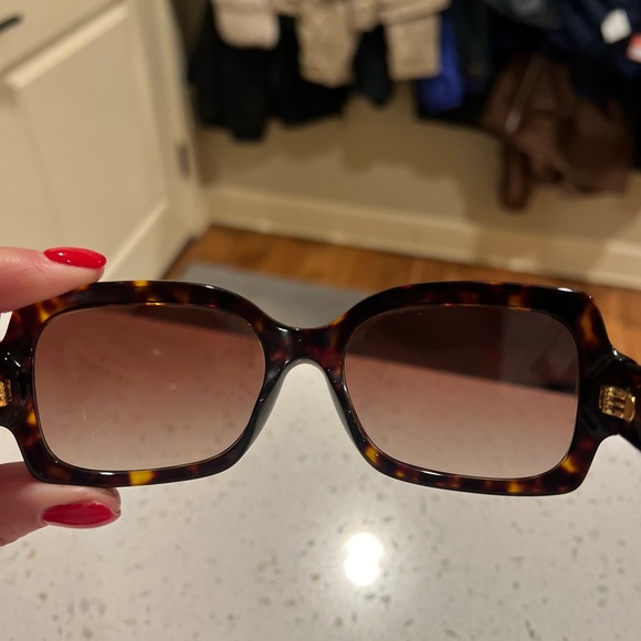 Tory Burch Sunglasses - Picture 5 of 7